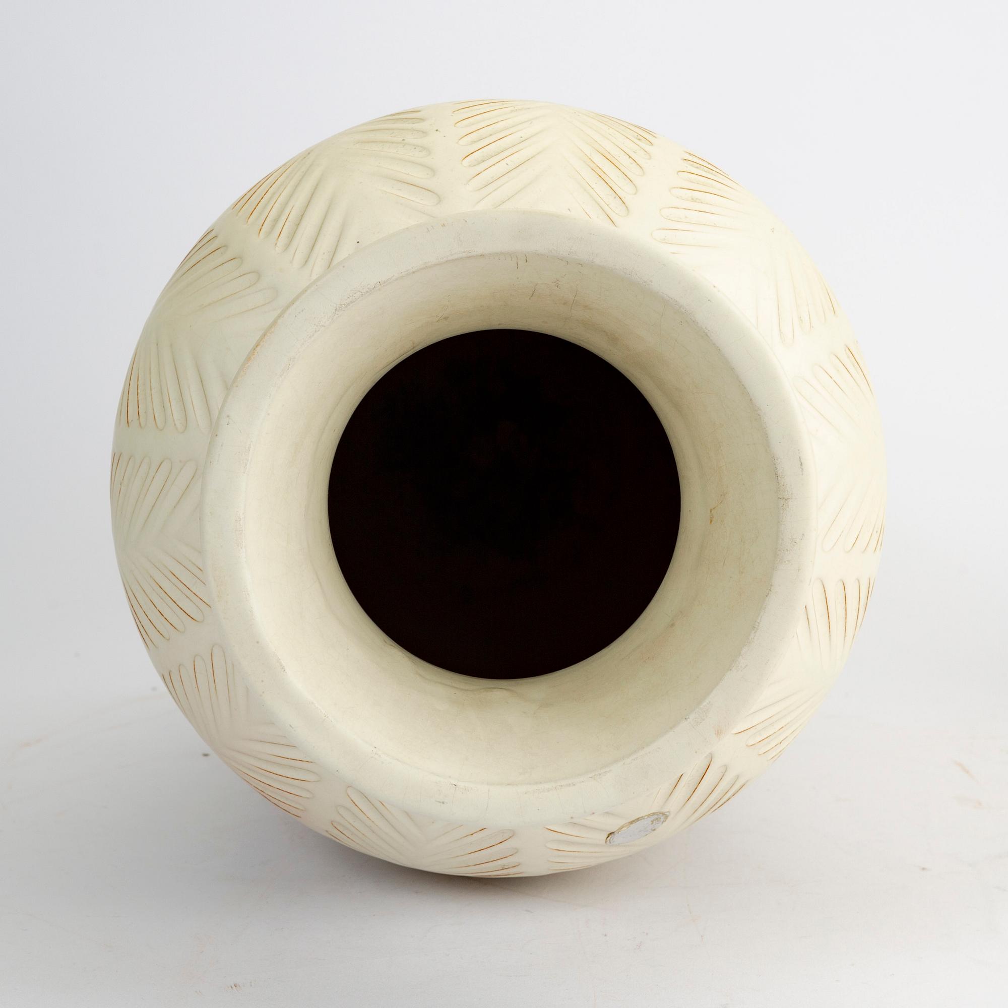 Anna-Lisa Thomson, a floor vase Uppsala Ekeby mid 1900s.