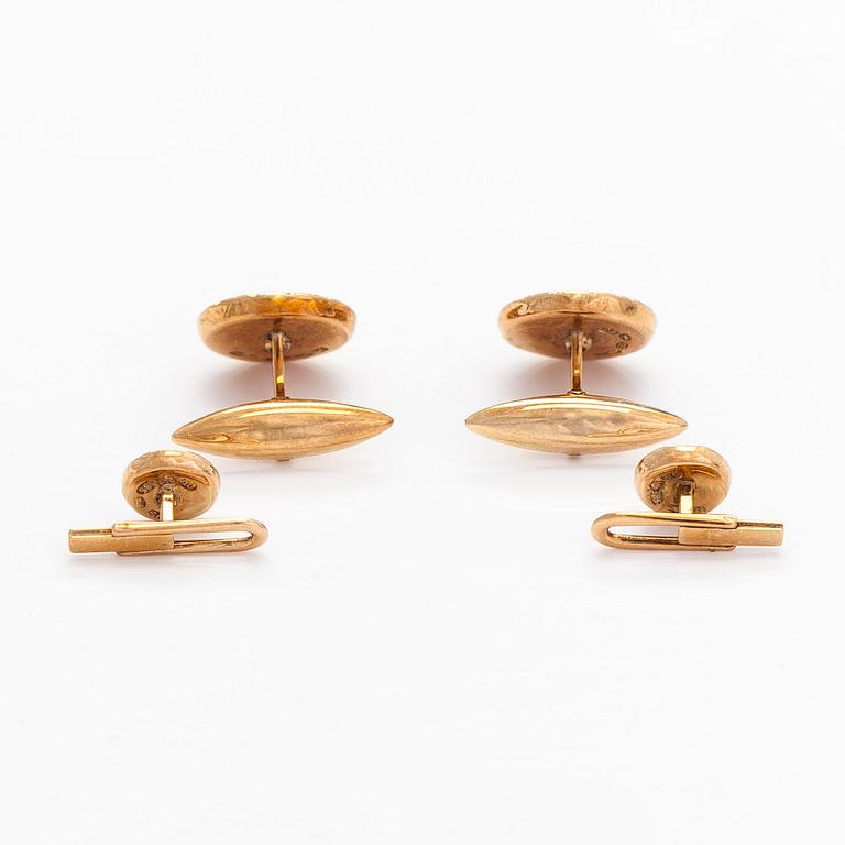 Cufflinks and shirt buttons, 14K gold, mother-of-pearl. Lindroos, Helsinki 1947.