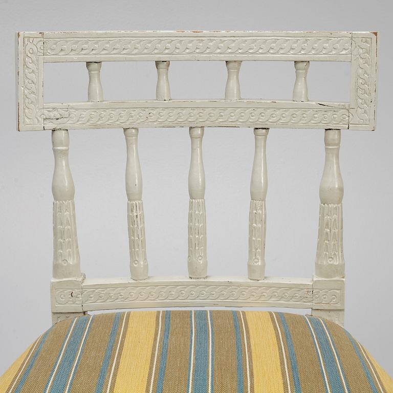 Chairs, 4 similar, Gustavian style, 19th century.