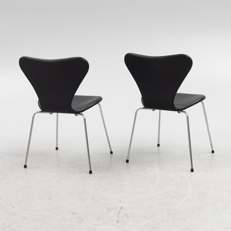 Arne Jacobsen, stolar, 6 st, "Sjuan, Fritz Hansen, Danmark.