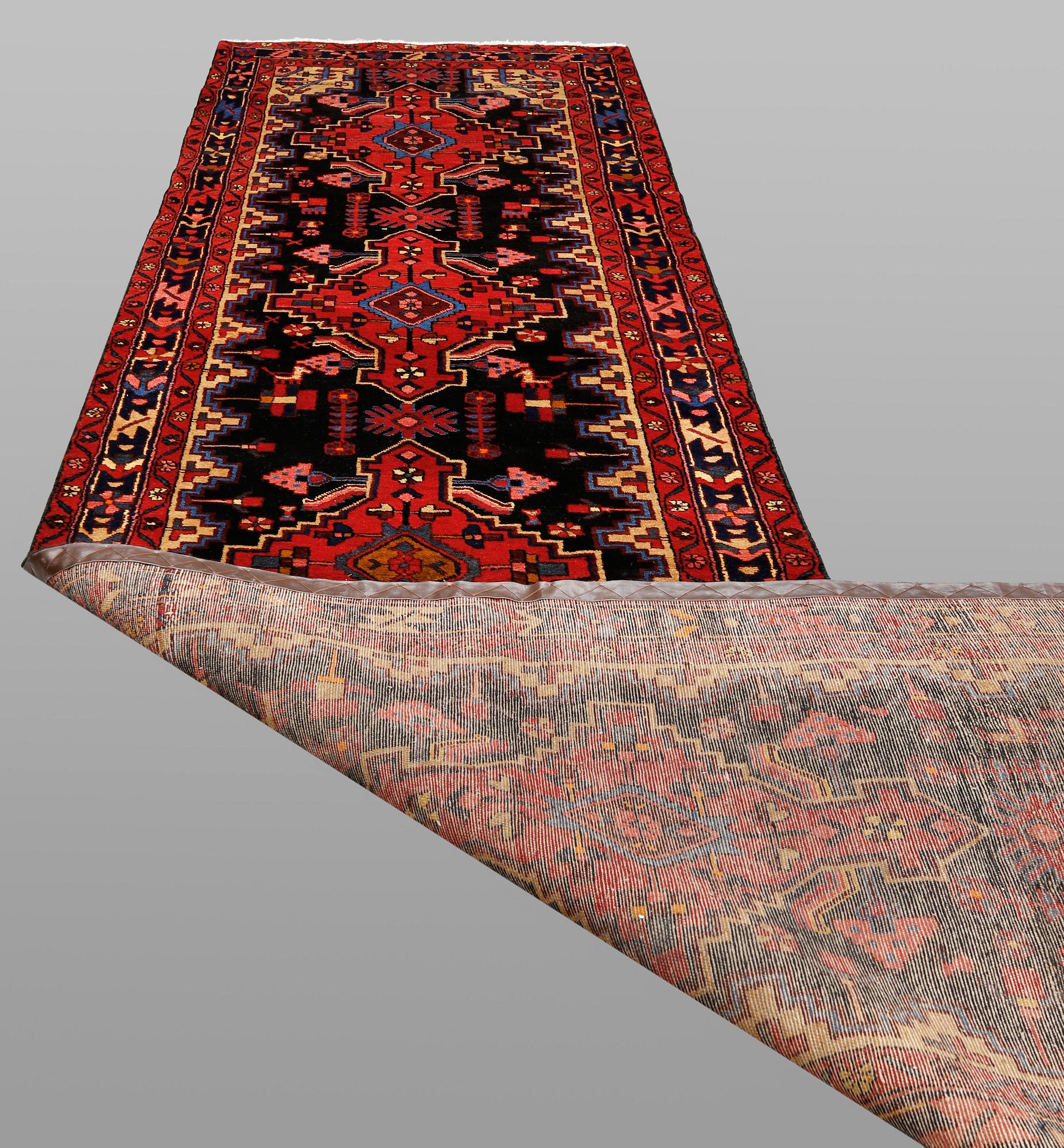 Gallerimatta, Hamadan, ca 503 x 107 cm.