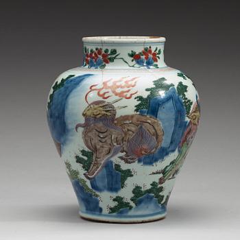 A Transitional Wucai jar, 17th Century.