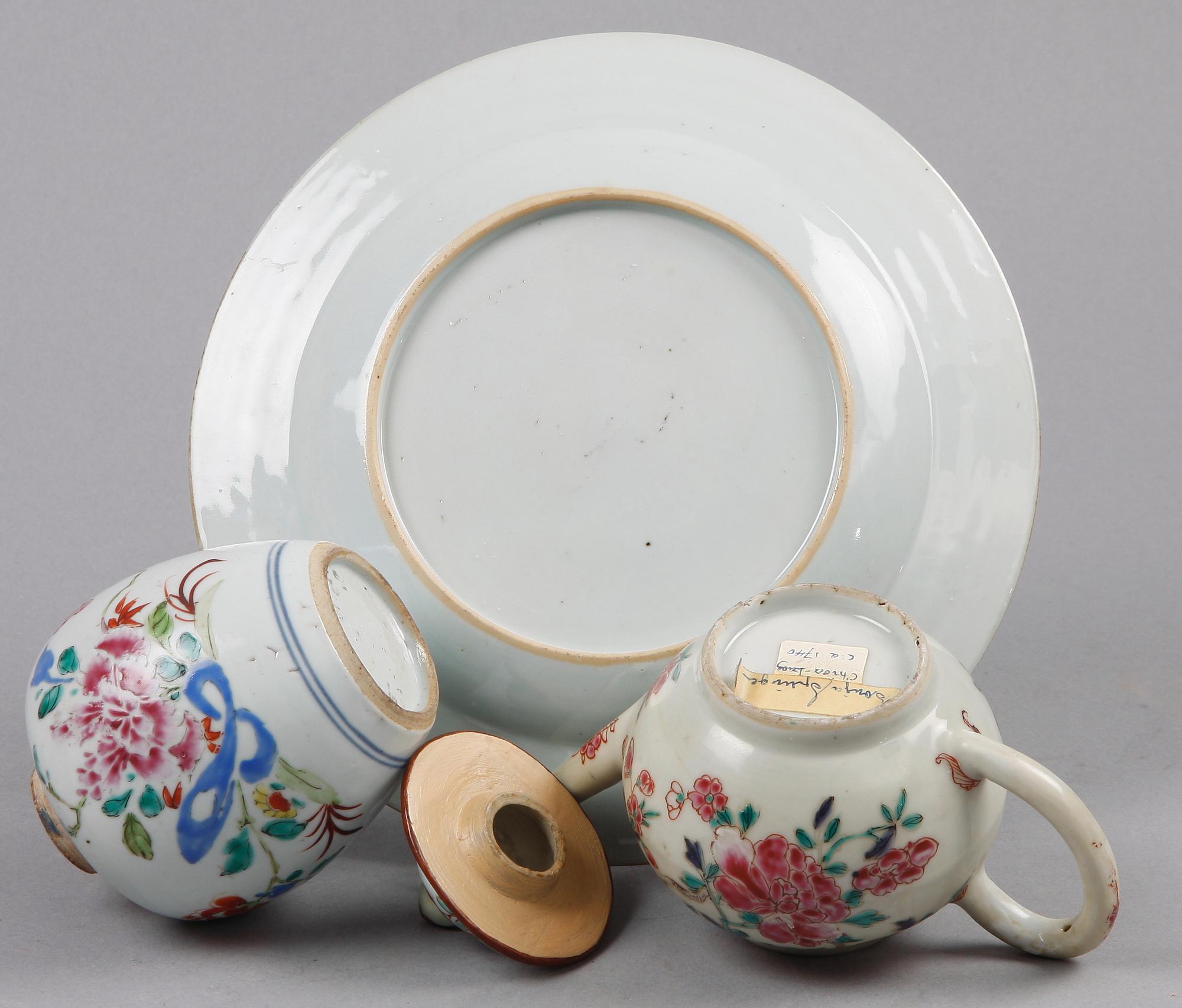 PARTI PORSLIN, 3 delar, Qianlong, Kina, 1700-tal.
