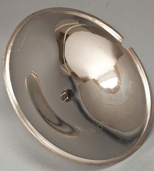 SOCKERSKÅLAR MED LOCK, ett par, silver, Gustaf Alfred Dahlgren, 1913,Malmö. Vikt ca 890g.