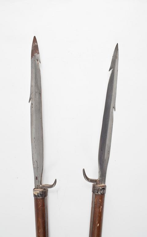 VARGSPJUT, ett par, 1800-tal.