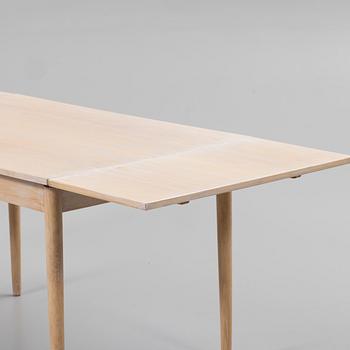 Bord, troligen modell 105, Farstrup, Danmark, 1900-talets andra hälft.