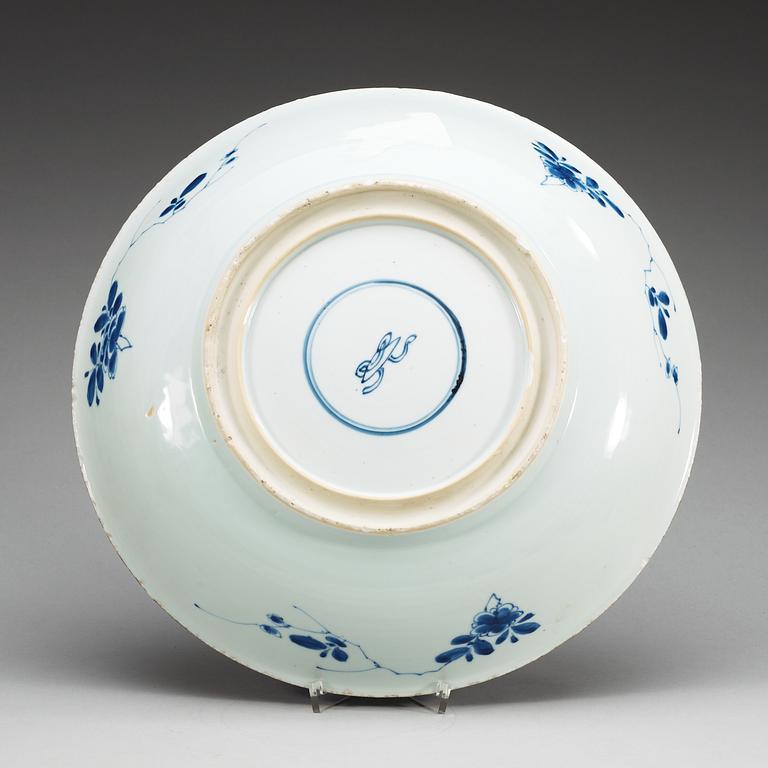 FAT, porslin. Qing dynastin, Kangxi (1662-1722).