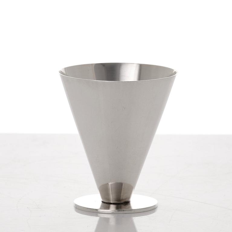 Wiwen Nilsson, a set of six sterling cocktail glasses, Lund 1933-50.
