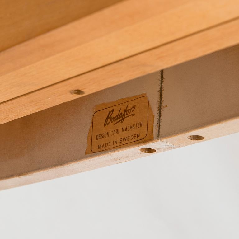 Carl Malmsten, tuoleja, 6 kpl, "Herrgården" sekä ruokapöytä.