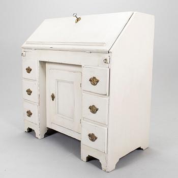 Slant-front bureau, 18th century.