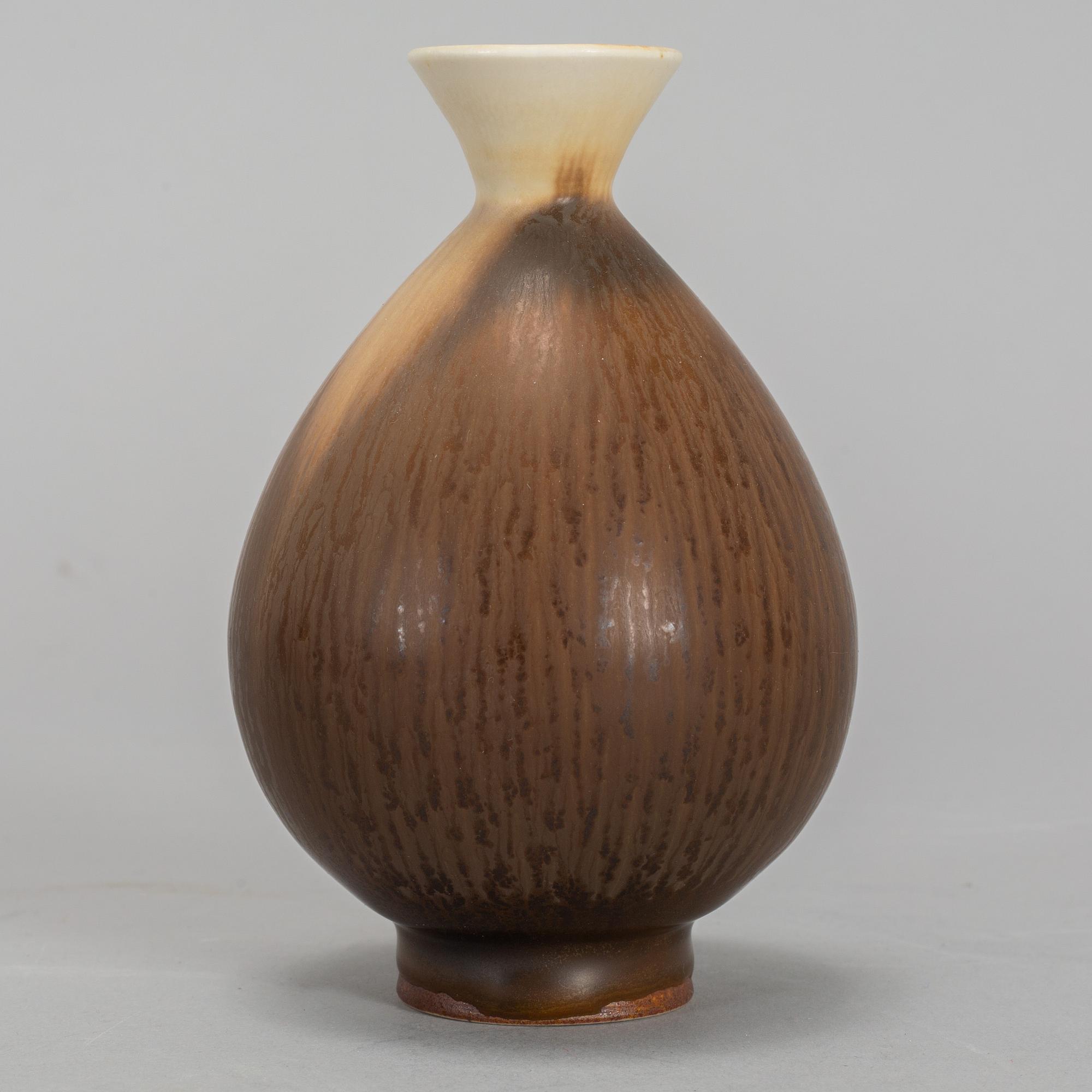 A BERNDT FRIBERG vase in stoneware for Gustavsberg.
