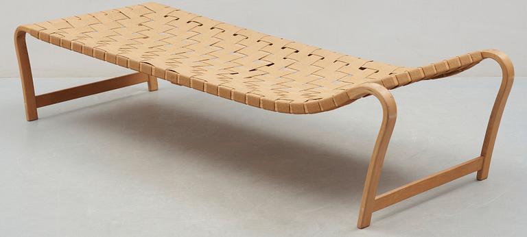 A Bruno Mathsson daybed 'Paris' by Firma Karl Mathsson, Sweden, 1930's-40's.