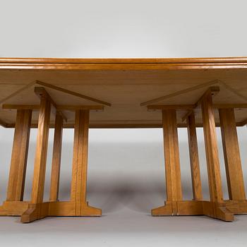 Eliel Saarinen, ruokapöytä ja tuoleja, 6 kpl, "Cranbrook", Adelta Oy, 1900-luvun loppu.