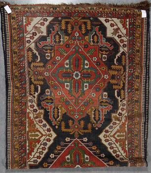 MATTA, semiantik Loristan kelly. Ca 349,5 x 160 cm.