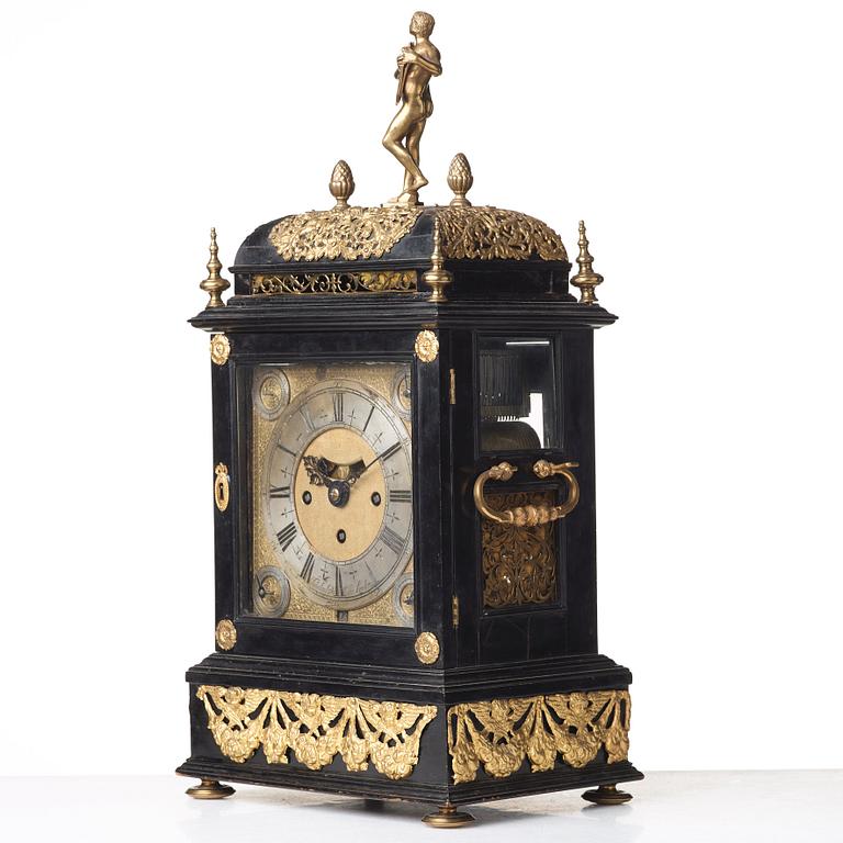 Claudius du Chesne musical table clock (clockmaker in London 1693-1730), circa 1705, Queen Anne.