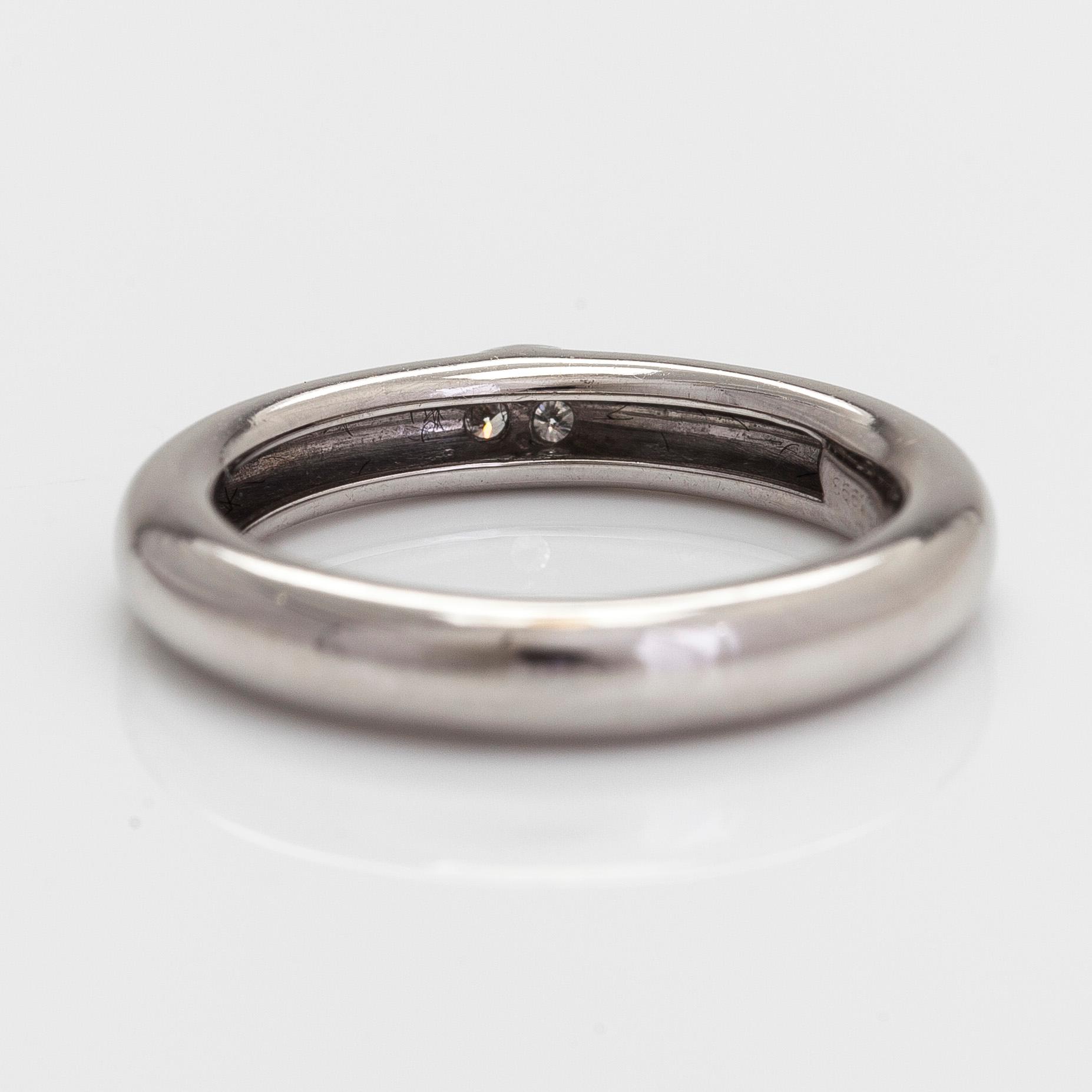 Tiffany & Co, sormus, "Friendship Heart", 18K valkokultaa ja timantteja, n. 0.06 ct yht.