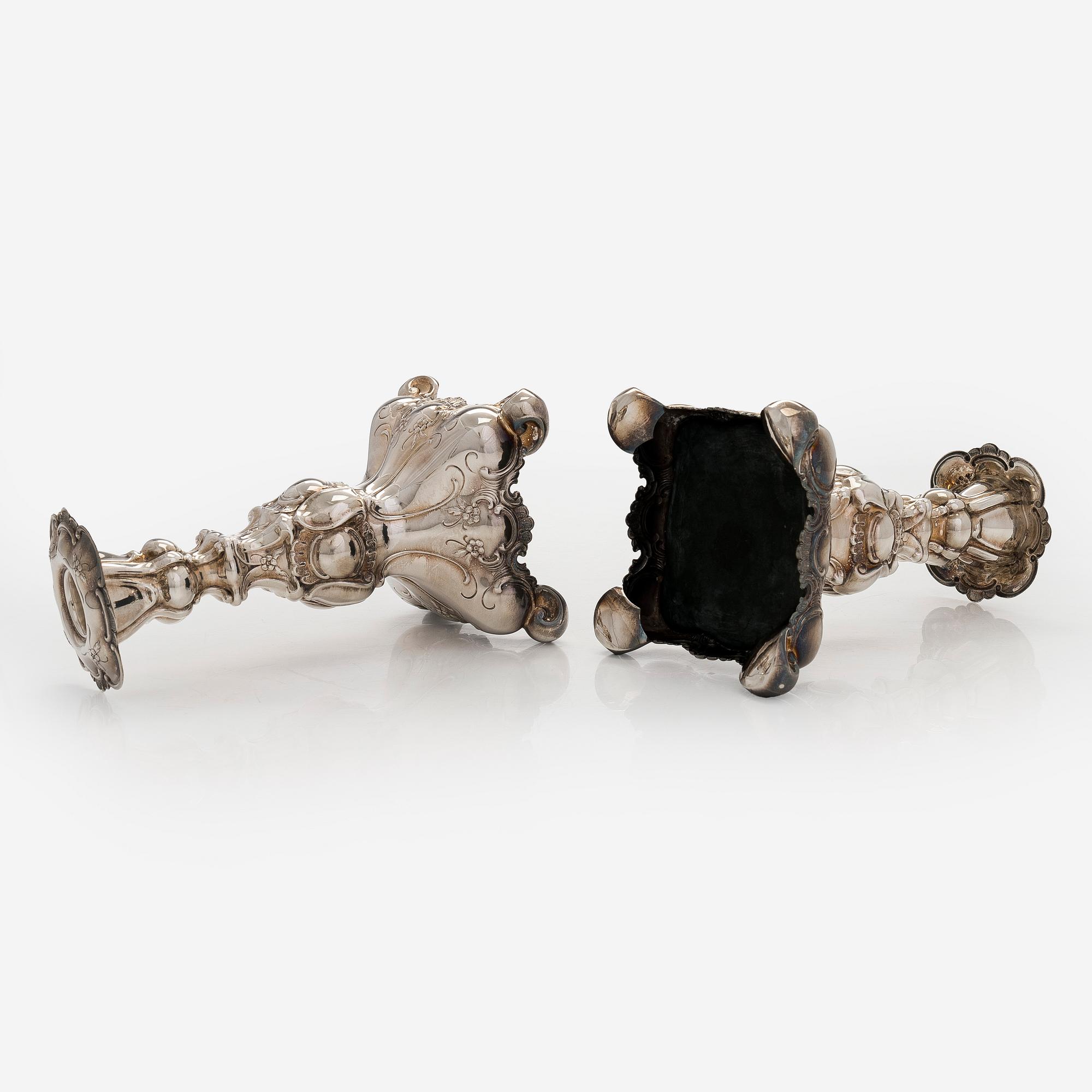 Kynttilänjalkapari, hopeaa, GAB, Ruotsi 1950.