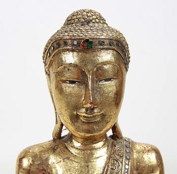 BUDDAFIGUR, trä. Orientalisk.