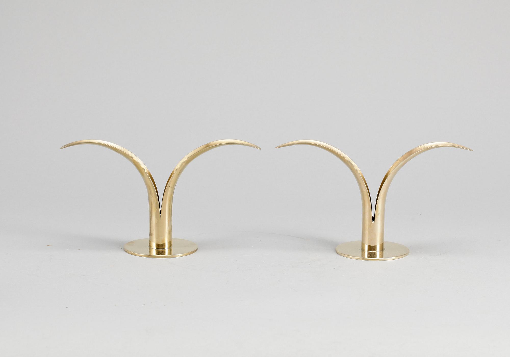 LJUSSTAKAR, 2 par, mässing, "Liljan", Ivar Ålenius Björk för Ystad-Metall, 1900-tal.