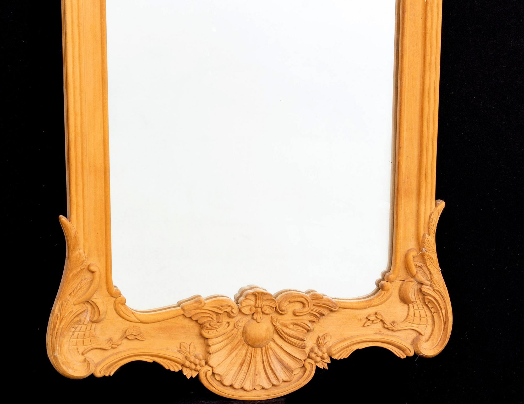 SPEGEL, Rokoko-stil, 1900-talets mitt signerad.