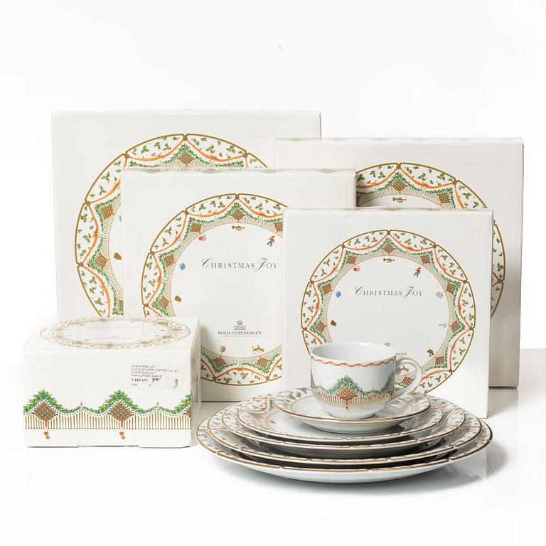 Royal Copenhagen, a porcelain dinner service, "Christmas Joy" (68 pieces).