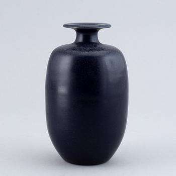 Erich & Ingrid Triller, a stoneware vase from Tobo, signed.