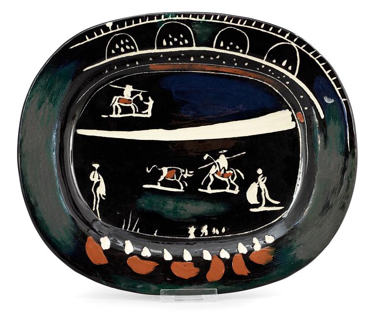 A Pablo Picasso 'Corrida verte' faience dish, Vallauris, France 1949.