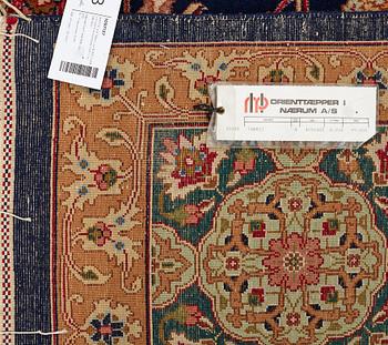 MATTO, an old Tabriz, ca 403,5 x 298 cm (plus 1 cm  flat weave at one end).