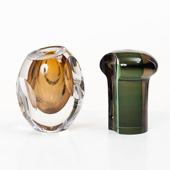 Mona Morales-Schildt, a sculpture and a vase, Kosta.