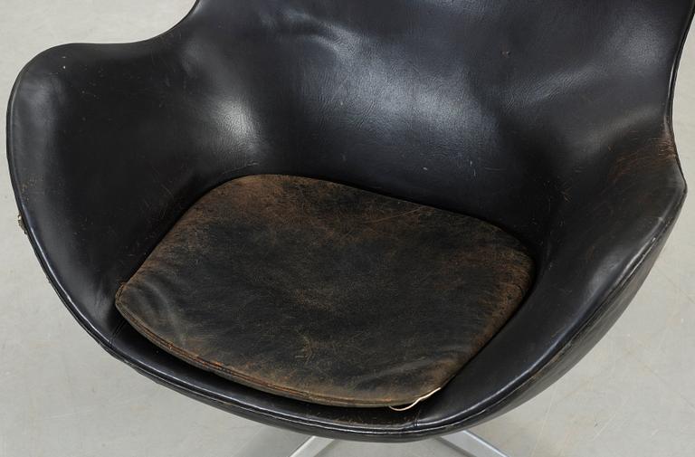 ARNE JACOBSEN, fåtölj, "Ägget", Fritz Hansen, Danmark 1964.
