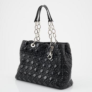 Christian Dior, a cannage quilted patent leather 'Soft tote bag'.