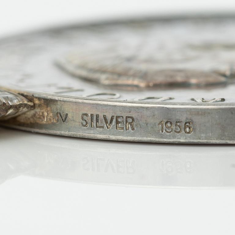 Gold medal and silver medal, Gustaf VI Adolf, Sweden, Royal Patriotic Society.