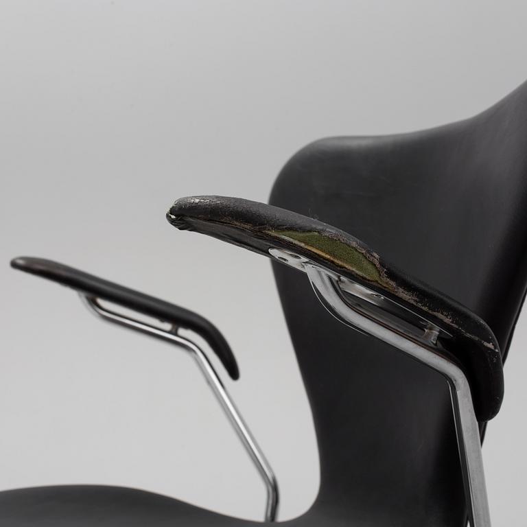 ARNE JACOBSEN, a 'Seven' leather desk chair for Fritz Hansen Denmark 1985.