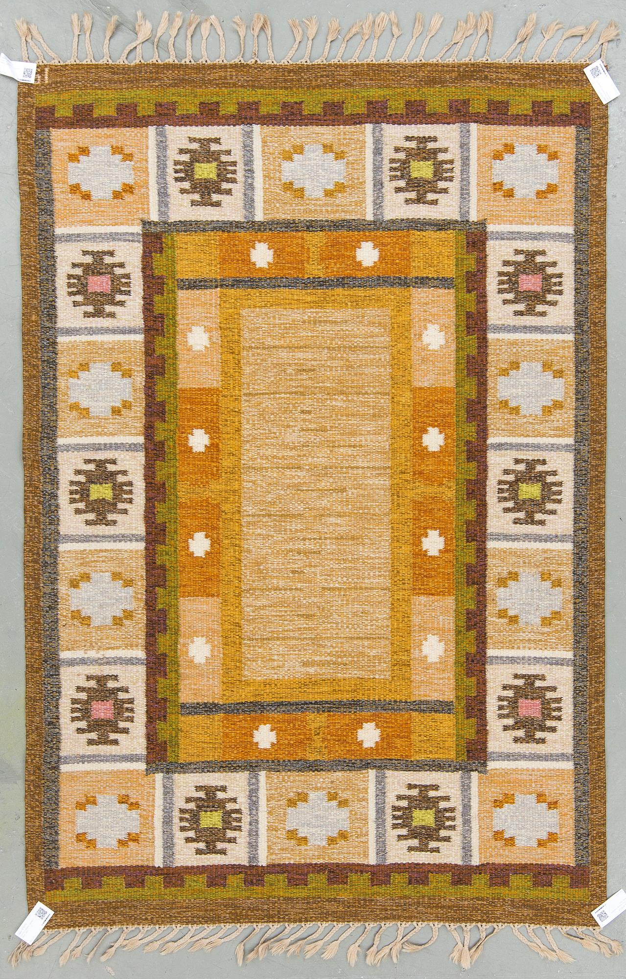 MATTA, rölakan, Ingegerd Silow, sign. IS. Ca 201x136 cm.
