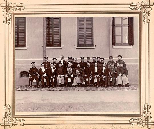 A red glazed bowl, Qing dynasty, 18th century.