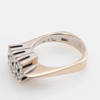 Ole Lynggaard, ring, 14K guld med runda brilliantslipade diamanter.