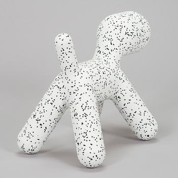 Eero Aarnio, "Puppy Dalmatian", Me Too Collection, Magis, Italia, 2005.