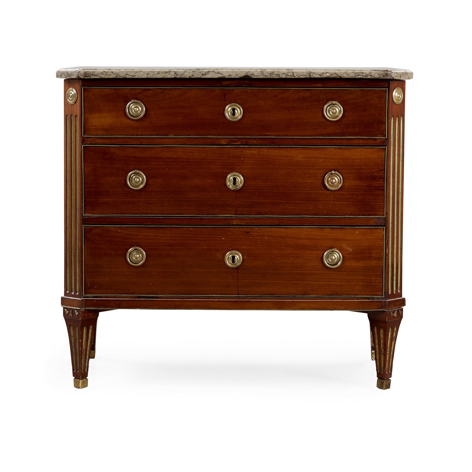 BYRÅ. Sengustaviansk, 1700-talets slut.