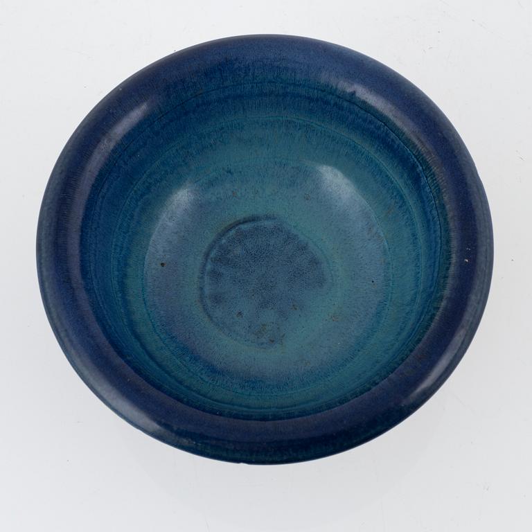 Wilhelm Kåge, a 'Farsta' stoneware bowl, Gustavsbergs studio, 1944.