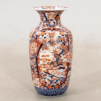 Floor vase Japan early 20th century porcelain.