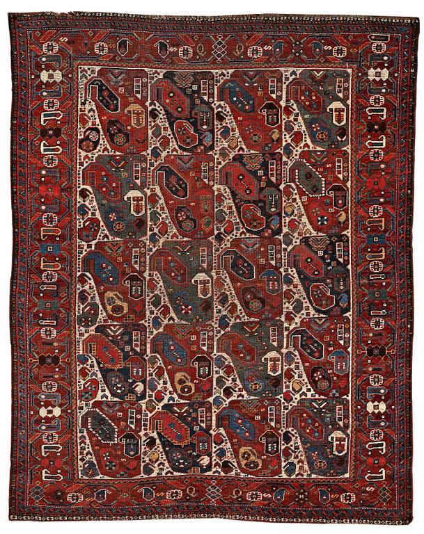 A RUG, antique/semi-antique Qashqai, "Mother-and-Child", ca 184,5 x 149 cm.