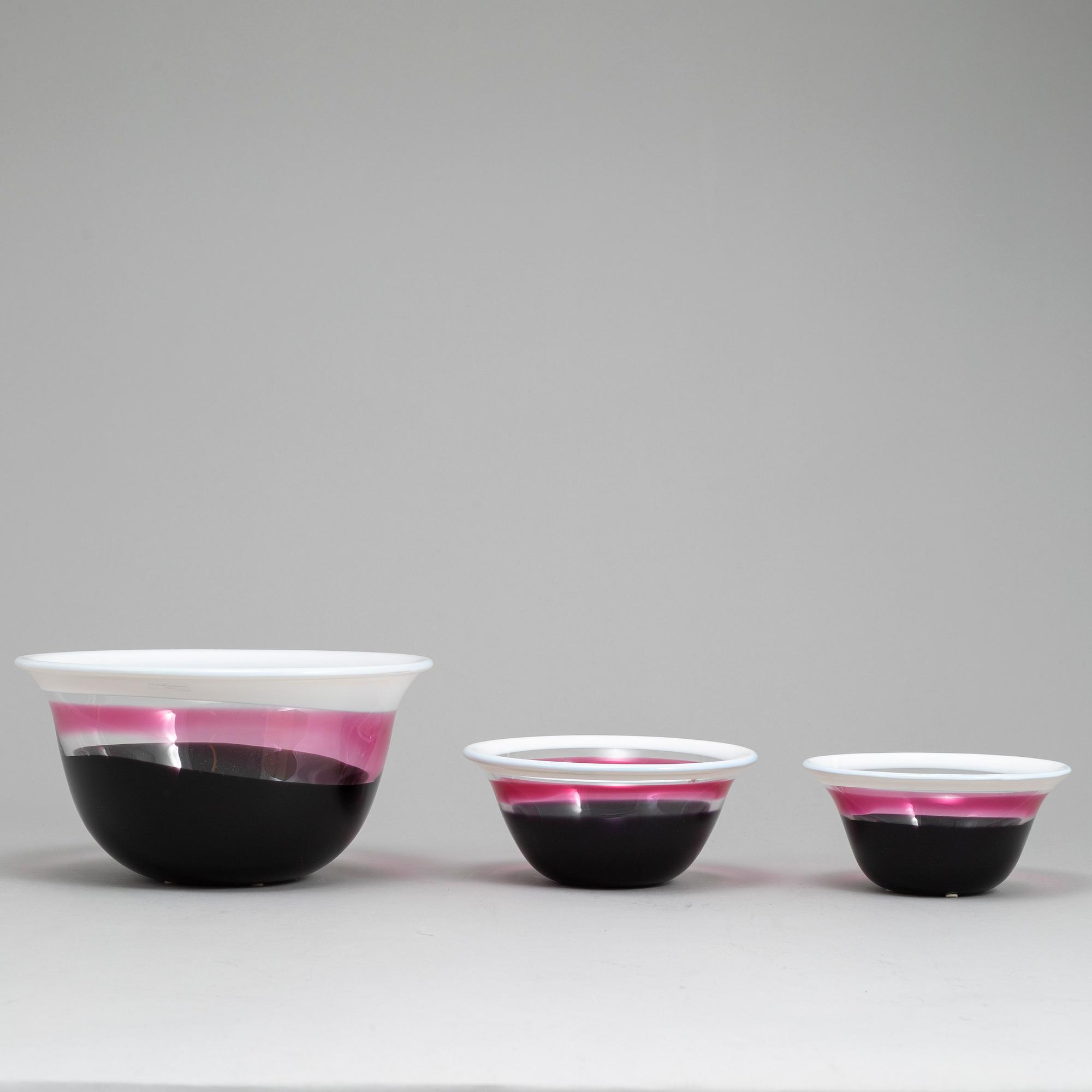ERIK HÖGLUND, three glass bowls from Strömbergshyttan.