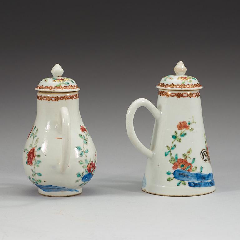 A famille rose 'rooster' chocholat pot and tea pot with cover, Qing dynasty, Qianlong (1736-95).