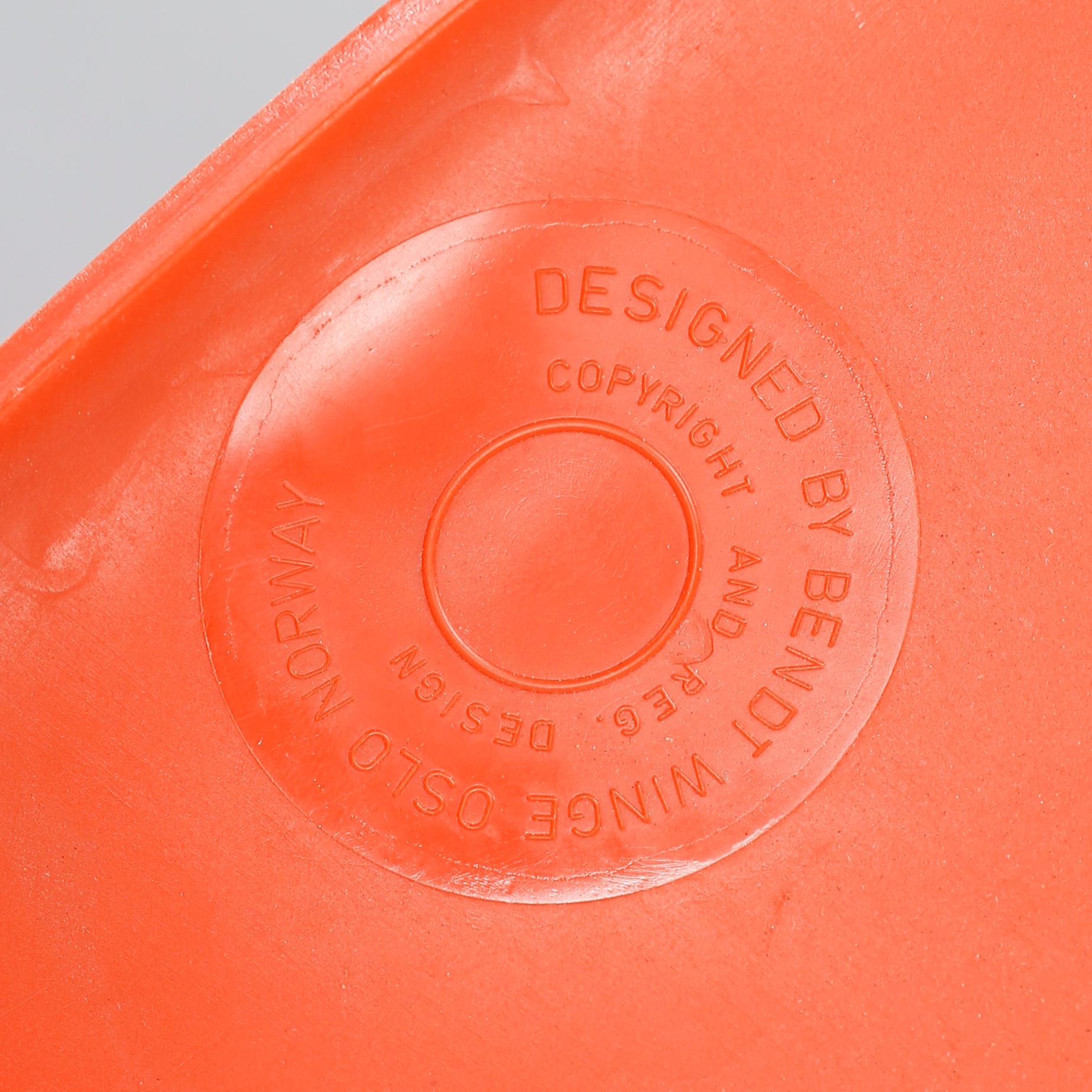 BENDT WINGE, stolar, 3+3 st, "R-48", Romo Fabrikker/Nordic Comfort Products, 1970-tal.