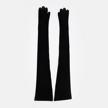 Yves Saint Laurent, a pair of long suede gloves, size 6.
