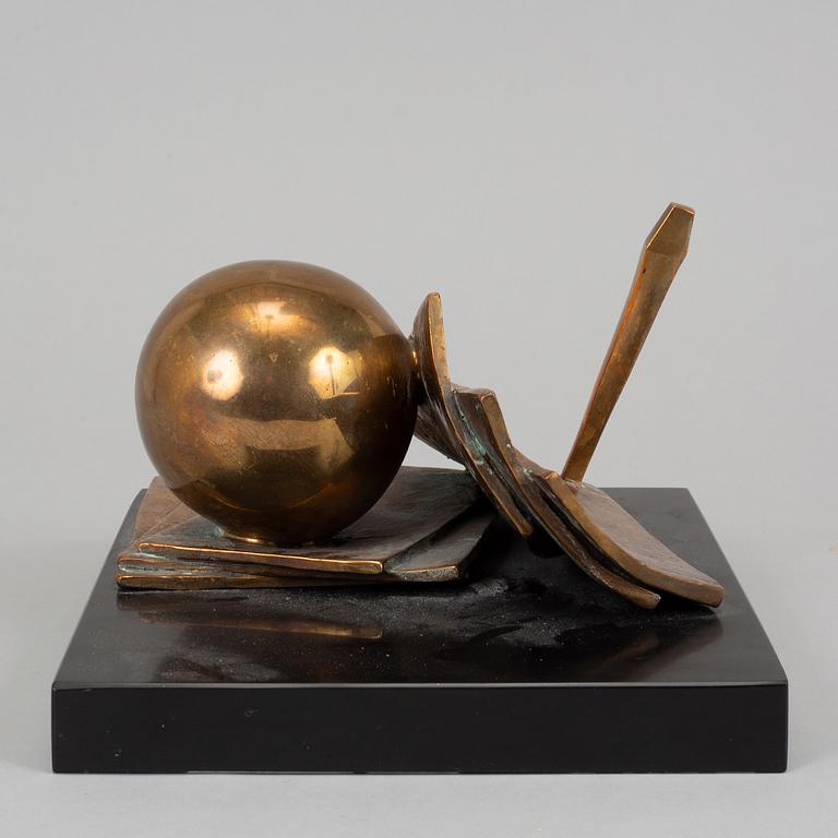 Jens-Flemming Sørensen, skulptur. Sign och numr 6/6. Brons, höjd 15,5 cm, längd 25 cm.