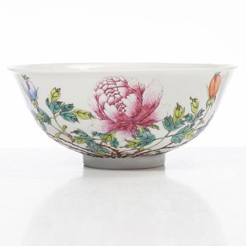 Skål med Guangxus märke, porslin, Kina, 1900-talets första hälft.