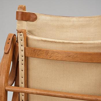 Poul Hundevad, a pair of "Safari chairs", Vamdrup, Denmark 1950's.