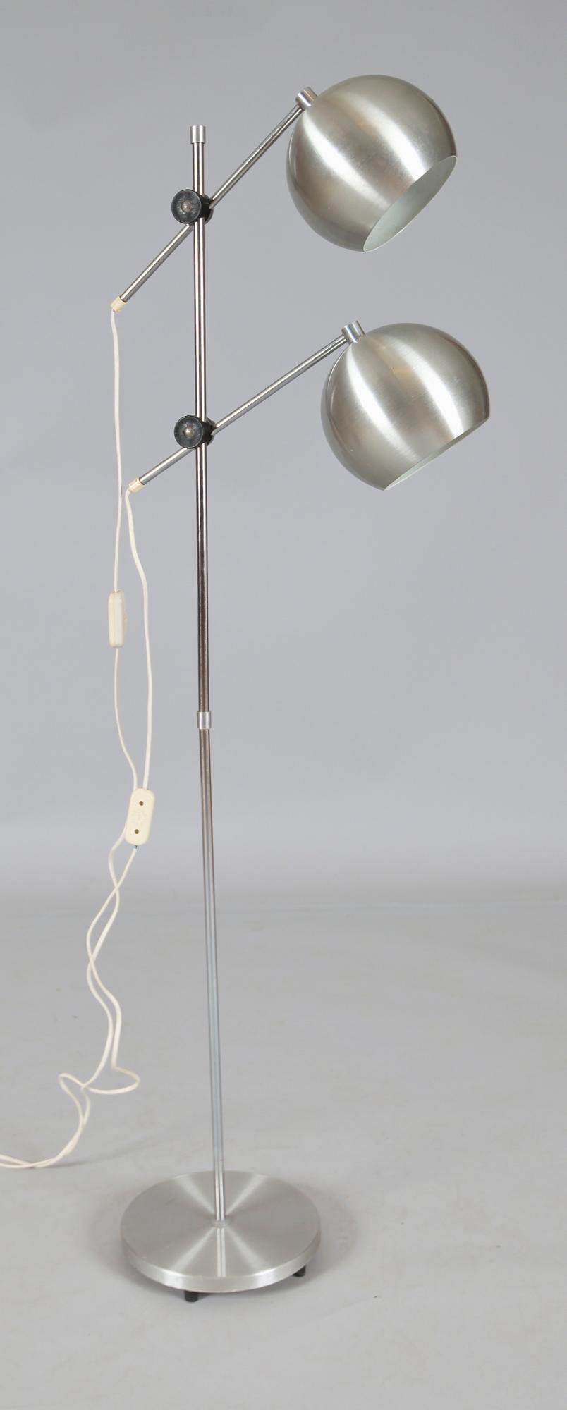 GOLVLAMPA, 1900-talets andra hälft.