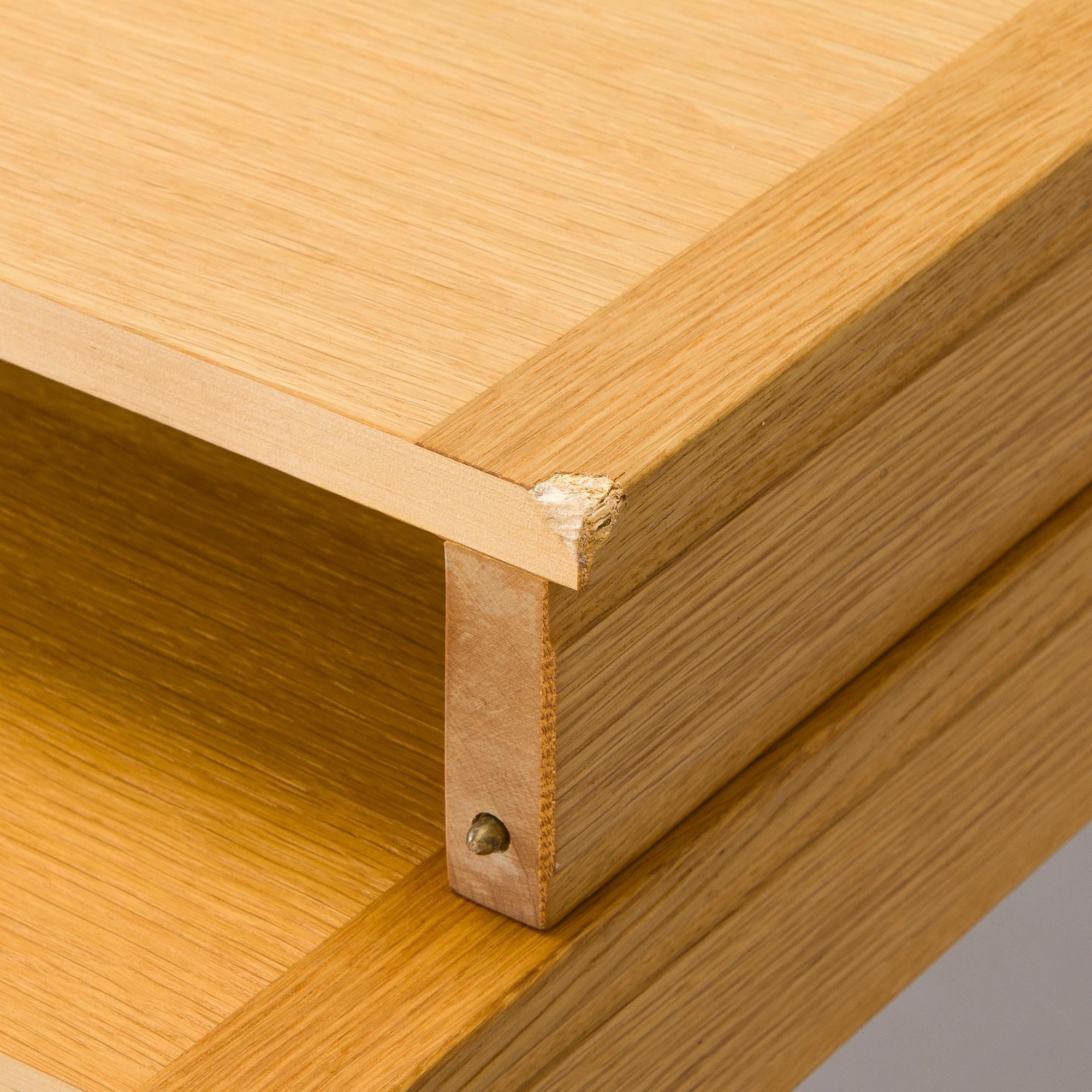 Bertil Fridhagen, ruokapöytä sekä tuoleja, 4 kpl, Bodafors, 1900-luvun toinen puolisko.